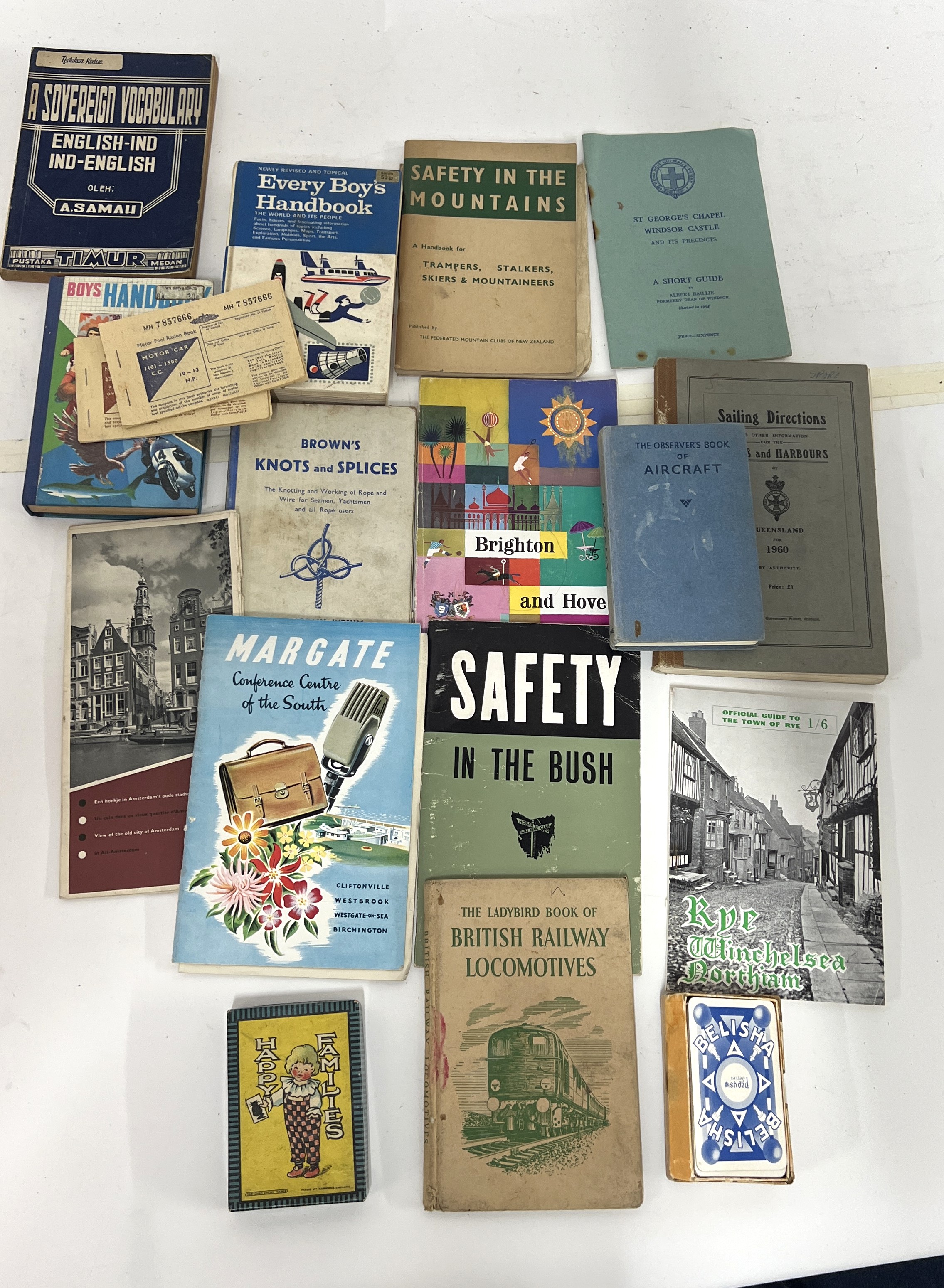 A collection of ephemera including images of movie stars, booklets etc.