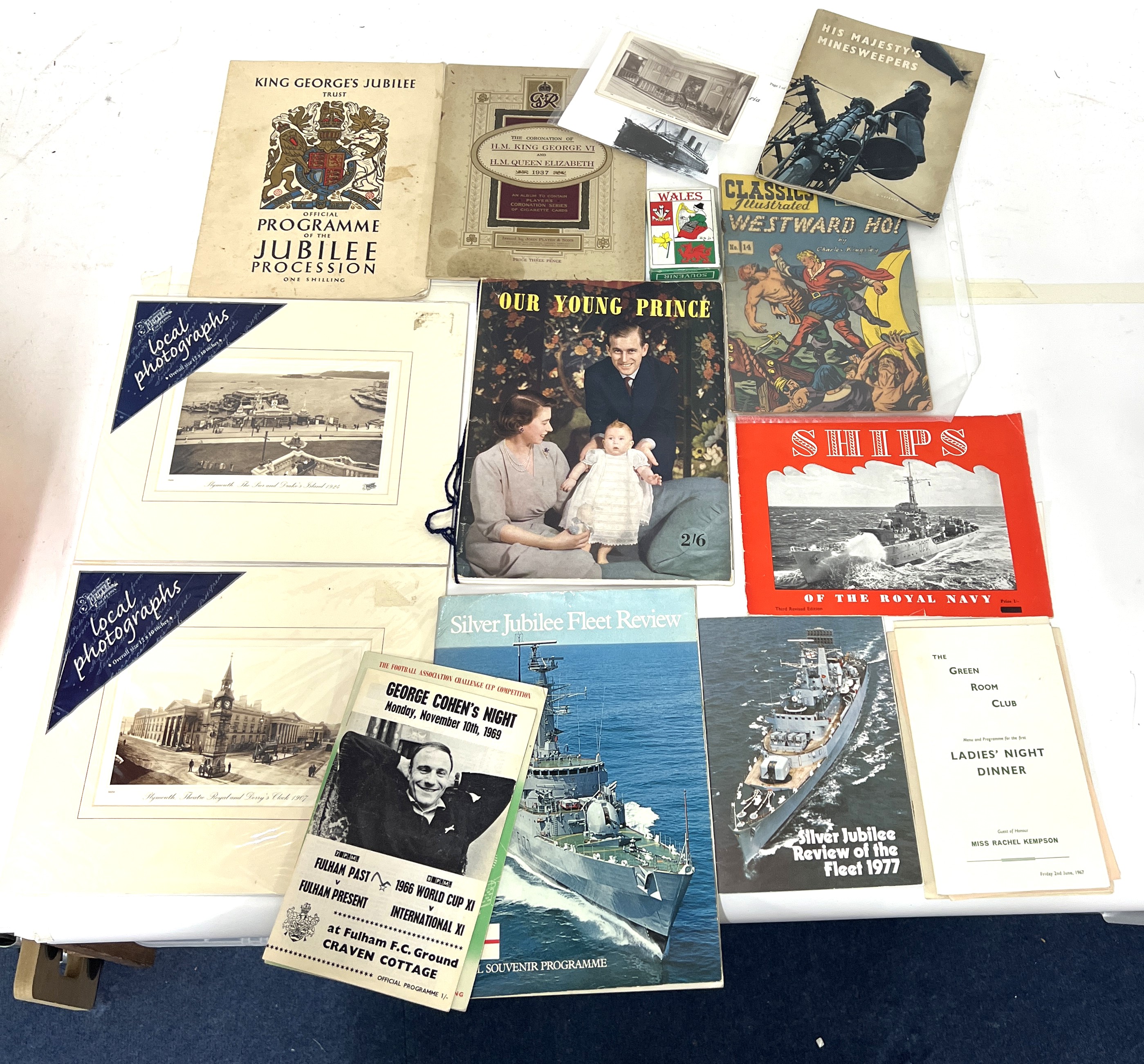 A collection of ephemera including images of movie stars, booklets etc. - Image 2 of 3