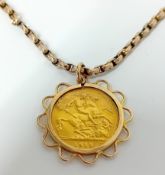 George V half sovereign 1915 mounted, on 9ct gold chain, total weight 15.1g.