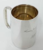 A silver christening mug, hallmarked Birmingham 1915, weight 4.7oz.