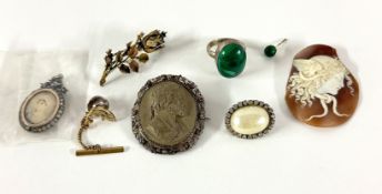 A small mixed lot including a 9ct gold 'rose' style brooch, silver dress, cameo etc.