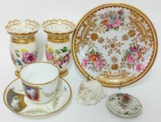 A collection of 19th century porcelain decorated in floral and gilt patterns, to include a teacup