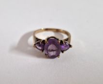 A 9ct yellow gold and amethyst stone ring, size P/Q, approx 3.5g.