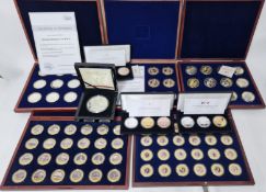 A collection of commemorative coins, to include First World War Armistice Centenary five crown