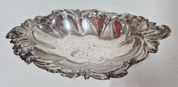 An Edward VII silver dish, of embossed foliate design, hallmarked Birmingham 1905, maker George