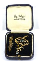 A aquamarine and pearl pendant, set in 15ct yellow gold on a 9ct gold chain, total weight approx 5.