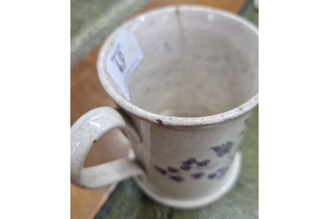A Derby can with gilt decoration, together with a transferware Victoria commemorative mug, and a - Image 6 of 8