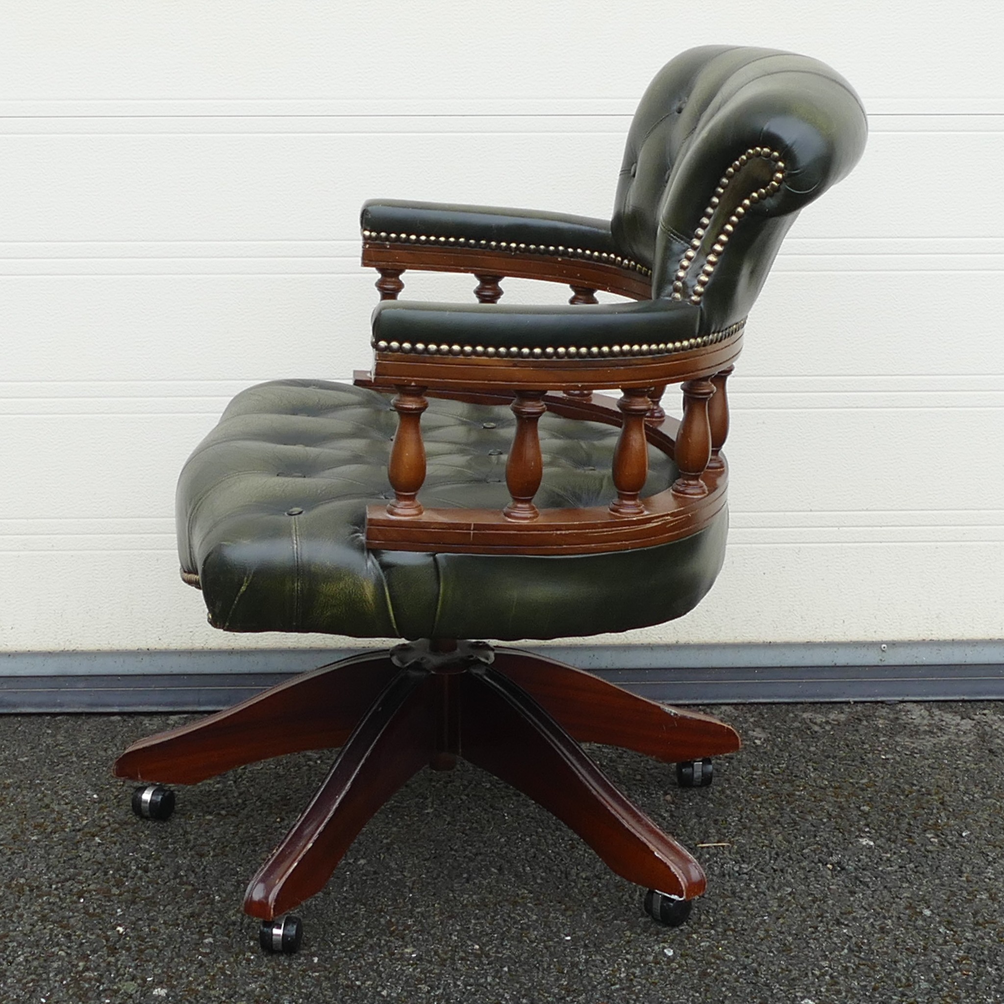 Chesterfield green leather swivel armchair, h.83 x w.65cm. - Image 2 of 3