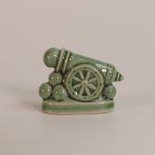 Wade, prototype hollow Whimsy of a cannon in green. Height: 3.8cm