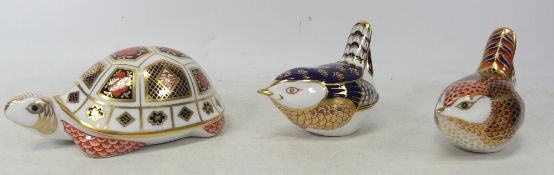 Royal Crown Derby Paperweights to include Tortoise, Wren, Robin all silver stoppers (3)