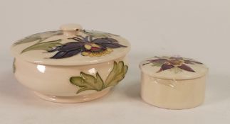 Moorcroft, Columbine design powder pot and trinket pot. Diameter: 12cm (2)