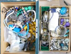 Job lot box of costume jewellery