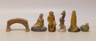 Wade Aquarium Set. Produced for King Aquariums Ltd 1976-1980. Comprising Mermaid, Diver, Lighthouse,