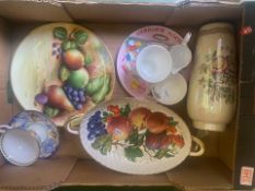 Mason's, Brown Velvet, three various sized vases. (H: 31cm) (3)