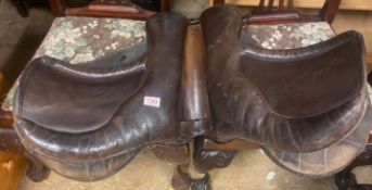 A Murano glass table lamp decorated in red, yellow and white swirl pattern. (H: 48cm with shade)