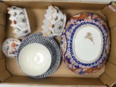 Mixed oriental ceramics to include a pair of early 20th-century Chinese Monteiff bowls (1 tray).