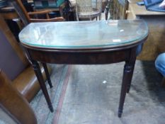 Mahogany side/console table with floating glass protective top 91cm W x 74cm H x 46cm D