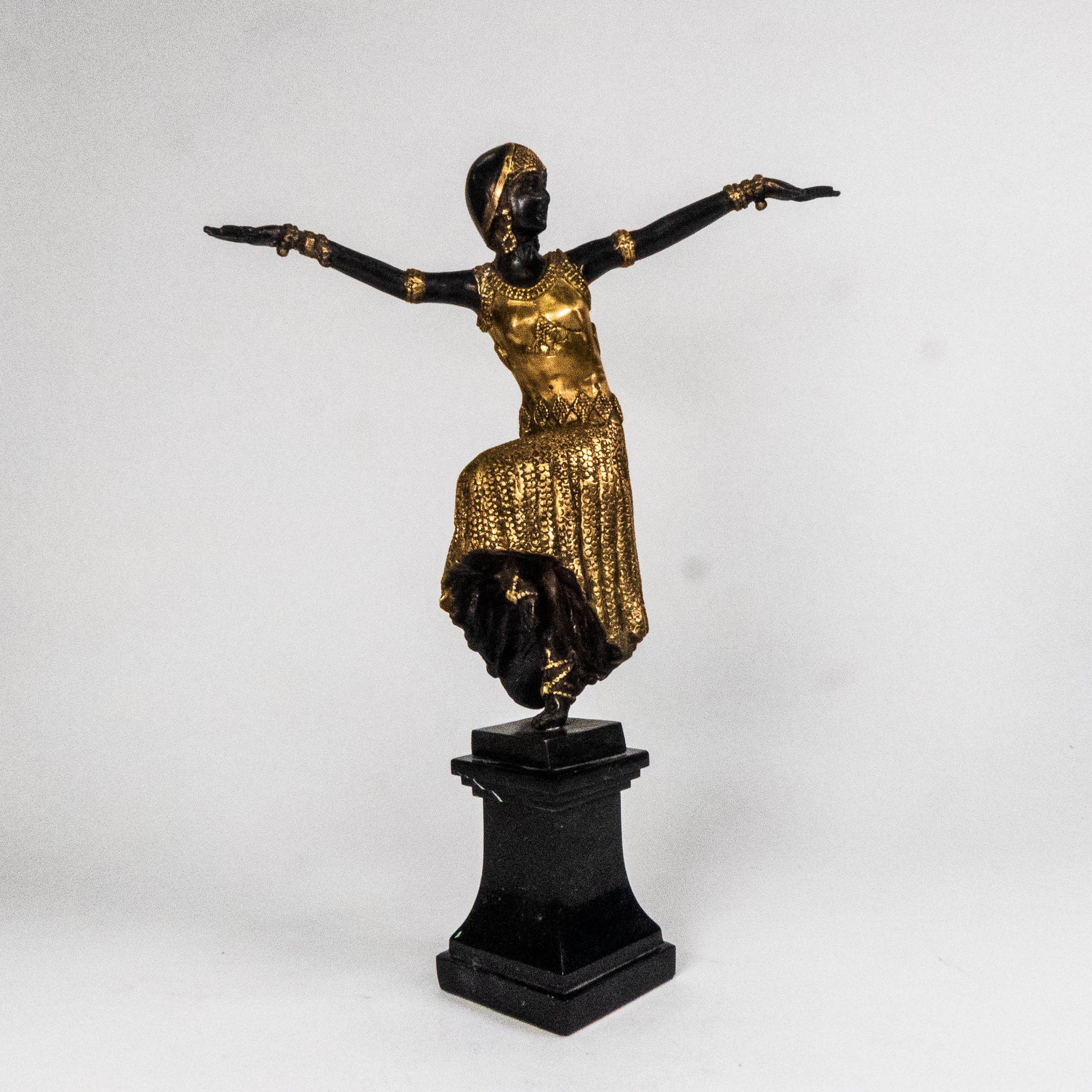 Art Deco style Bronze Egyptian Dancer after DH Chiparus on heavy marble base, height 37cm. - Image 2 of 3