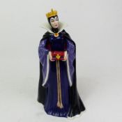 Royal Doulton limited, numbered edition figurine The Queen HN3847, from the Disney Villains