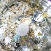 A good collection of quality costume jewellery including silver, brooches, pendants, chains,