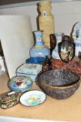 A SMALL COLLECTION OF ORIENTAL ITEMS ETC, comprising a miniature table screen with four panels,