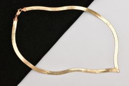 A 9CT GOLD FLAT HERRINGBONE CHAIN, V shape chain, fitted with a lobster clasp, hallmarked 9ct