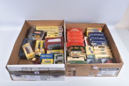 A QUANTITY OF MAINLY BOXED OXFORD DIECAST, CORGI TRACKSIDE AND OTHER OO GAUGE VEHICLES, also