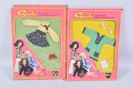 TWO BOXED SPANISH FLORIDO SINDY OUTFIT SETS, the first a Verbena 602, crushed box with reference