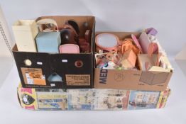 A BOXED PEDIGREE SINDY HOUSE, No.44570, contents not checked but would appear largely complete,