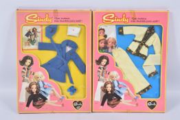 TWO BOXED SPANISH FLORIDO SINDY OUTFIT SETS, the first a Pyjama Clothes 661, tape coming free, box