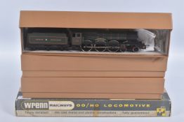 A BOXED WRENN RAILWAYS OO GAUGE CASTLE CLASS LOCOMOTIVE, 'Cardiff Castle' No.4075, B.R. green livery