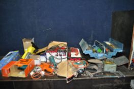 A COLLECTION OF TOOLS AND ELECTRICALS including a metal toolbox, a Karcher window vac (no