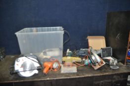 A TRAY CONTAINING VINTAGE AND MODERN POWER TOOLS including Black and Decker angle grinder, drill,