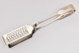 A PAIR OF GEORGE III SILVER ASPARAGUS TONGS, of a rectangular pierced form, hallmarked 'William