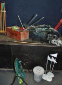 A COLLECTION OF VINTAGE SPORTING EQUIPMENT including gold clubs with Callaway and Titleist