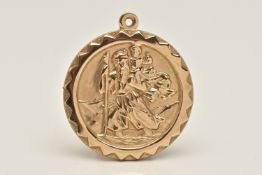 A 9CT GOLD ST CHRISTOPHER PENDANT, a circular form pendant, approximate width 26mm, hallmarked 9ct