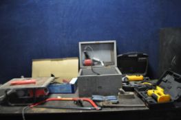 A WOODEN TOOLBOX CONTAINING TOOLS AND VARIOUS POWER TOOLS including a Stanley No.90J plane,