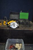 A DeWALT DC390 18V CIRCULAR SAW, a DW919 gooseneck work light, two batteries and charger (PAT pass