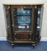 A 20TH CENTURY MAHOGANY FRENCH DISPLAY CABINET, with a dingle glazed door, enclosing two glass