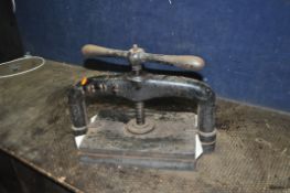 AN EARLY 20th CENTURY CAST IRON PRESS, plate size 37cm x 25cm, with a 9cm press distance (HEAVY)