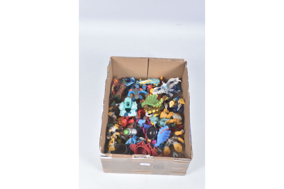 A QUANTITY OF GORMITI ACTION FIGURES AND ACCESSORIES, by Giochi Preziosi, all appear complete and in - Image 1 of 5