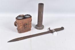 A PAIR OF CASED FRENCH FIELD GLASSES, BAYONET AND A BRASS SHELL, the field glasses are marked