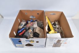 A COLLECTION OF UNBOXED VINTAGE SCALEXTRIC CARS, TRACK AND ACCESSORIES, cars are 2 x Austin Healey