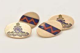 A PAIR OF 9CT GOLD ROYAL ARTILLERY MILITARY CUFFLINKS, yellow gold oval cufflinks with chain link