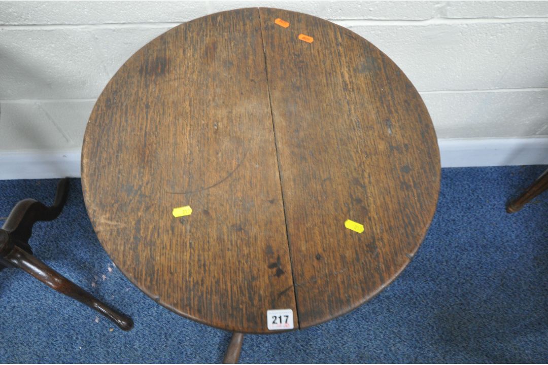 A GEORGIAN OAK TRIPOD TABLE, diameter 56cm x height 68cm, along with a tilt top tripod chess - Image 2 of 4