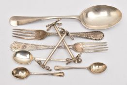 A SELECTION OF SILVER ITEMS, to include a pair of Victorian silver knife rests, hallmarked '