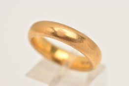 A HEAVY 22CT GOLD BAND RING, plain polished yellow gold band, approximate width 5mm, depth 2mm,
