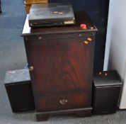 A HI FI CABINET CONTAINING A TECHNICS HI FI WITH MATCHING SPEAKERS, comprising a SU-X50 amplifier, a