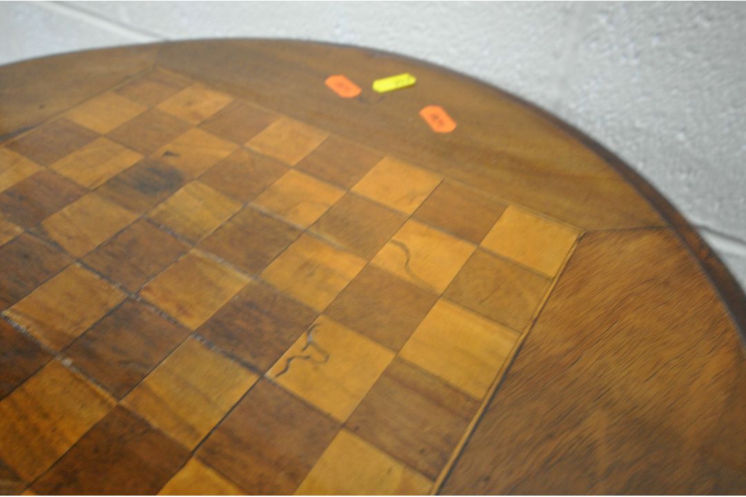 A GEORGIAN OAK TRIPOD TABLE, diameter 56cm x height 68cm, along with a tilt top tripod chess - Image 4 of 4
