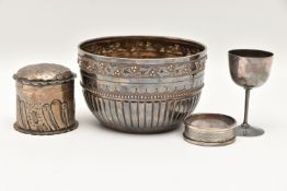 A SMALL ASSORTMENT OF SILVER, to include a hinged circular form box with embossed cupid detail,